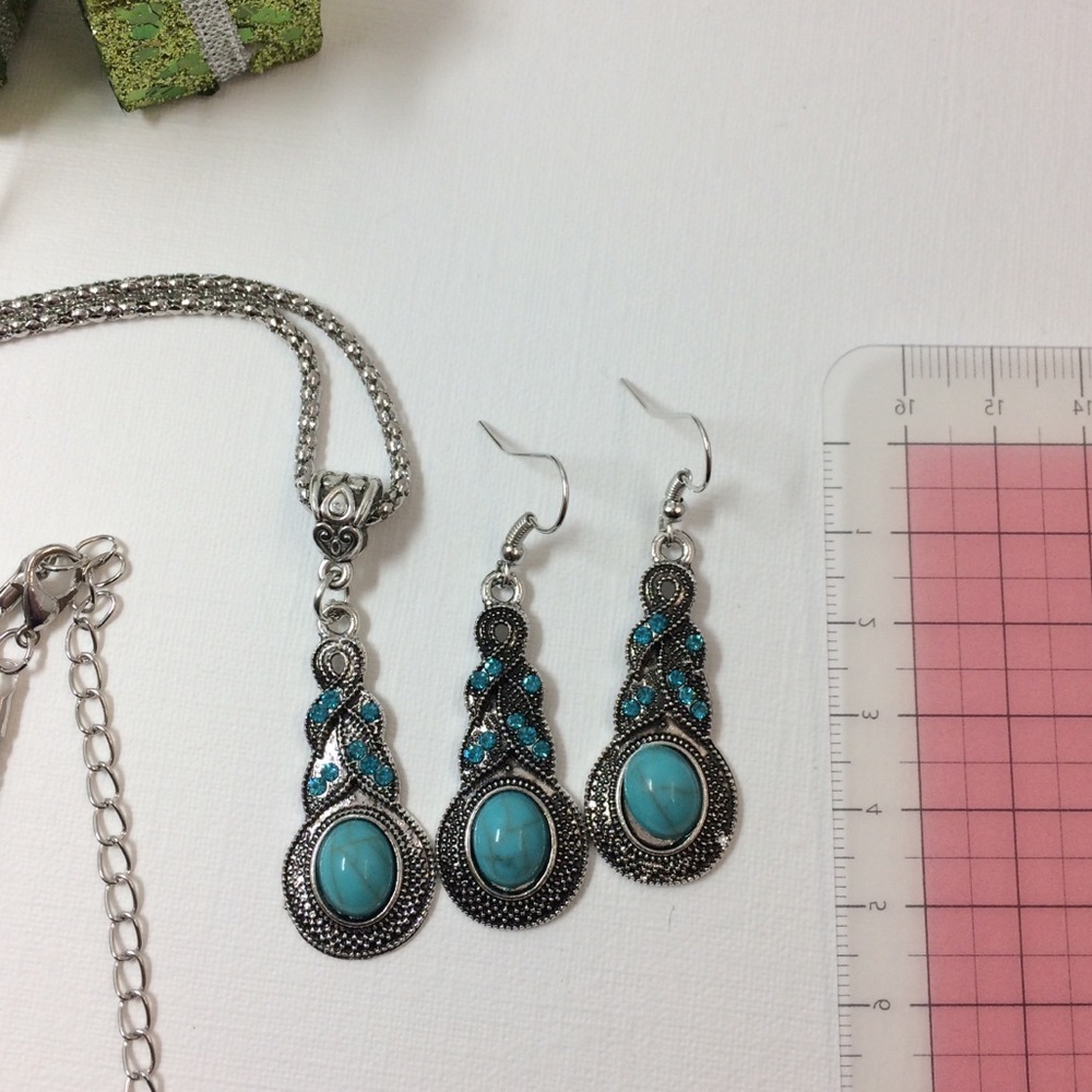 *Necklace and earrings set A07S - Picture 3 of 4